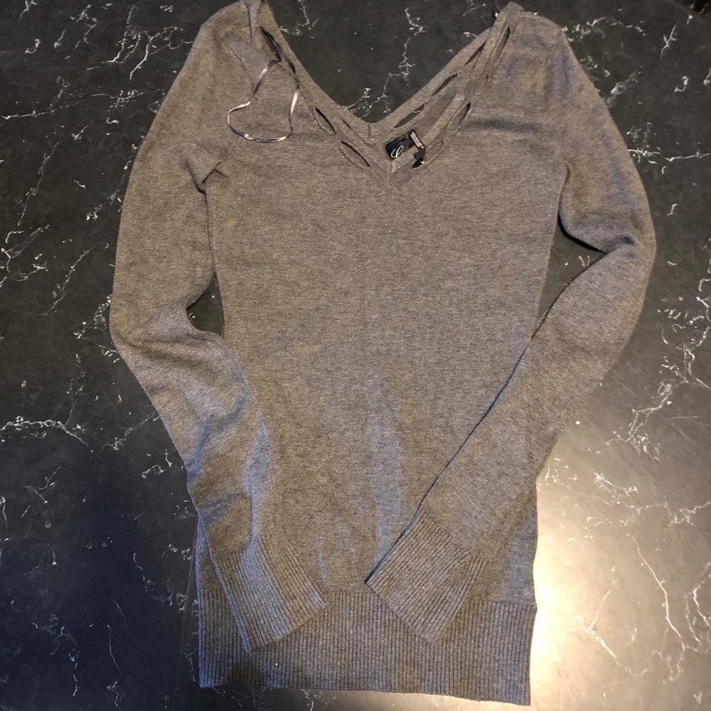 Guess Sweater - Picture 2 of 12
